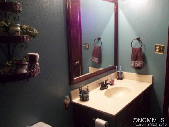 237 Stoneybrook Dr. - Photo 9