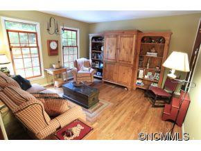 21 Glen Cove Drive - Photo 4