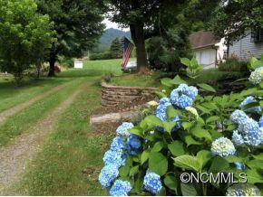 406 CHRISTIAN CREEK - Photo 4