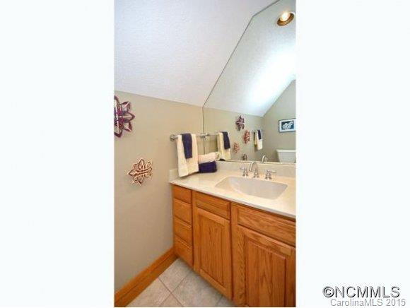 127/141 CONTINENTAL DRIVE - Photo 17