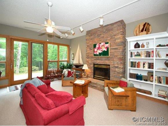 127/141 CONTINENTAL DRIVE - Photo 18