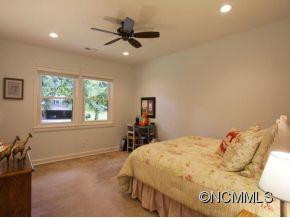 21 SOUTH OAK FOREST DR - Photo 12