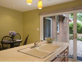 21 SOUTH OAK FOREST DR - Photo 8