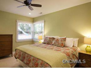 21 SOUTH OAK FOREST DR - Photo 9