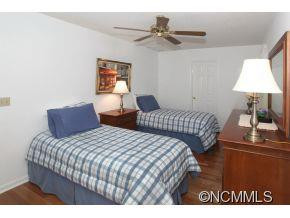 964 Holly Road - Photo 10