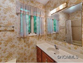 115 STUYVESANT ROAD - Photo 13