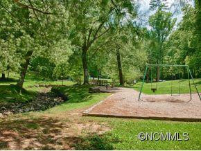 115 STUYVESANT ROAD - Photo 18