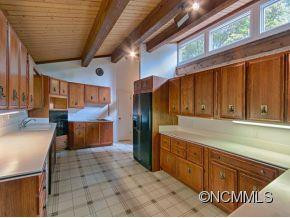115 STUYVESANT ROAD - Photo 7