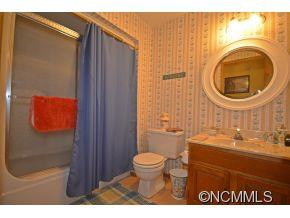 811 Mountain View Drive - Photo 12