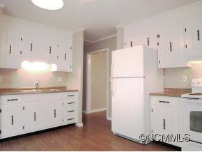 6 King Arthur Place - Photo 4