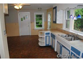1041 Groundhog Road - Photo 11