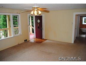 1041 Groundhog Road - Photo 10