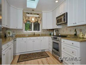 709 KENMURE DRIVE - Photo 10