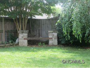 207 Essex Place - Photo 16