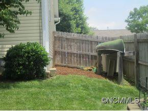207 Essex Place - Photo 18