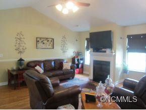 207 Essex Place - Photo 3