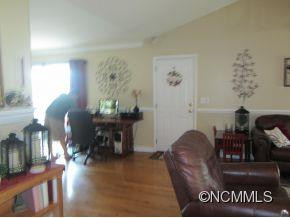 207 Essex Place - Photo 7