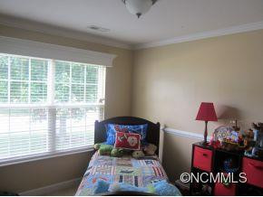 207 Essex Place - Photo 10