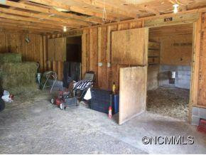 318 Sandy Way - Photo 18