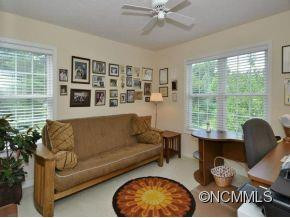 121 CYPRESS PT - Photo 2
