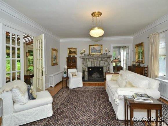 327 CHARLOTTE STREET - Photo 4