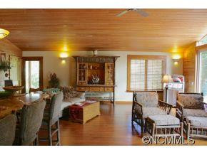 243 Emerald Parkway - Photo 14