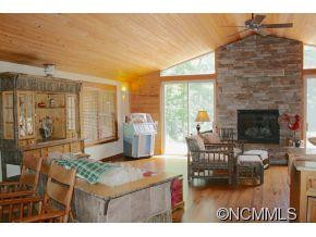 243 Emerald Parkway - Photo 15