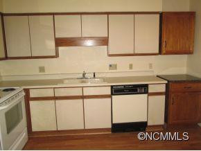 2204 Abbey Circle - Photo 9
