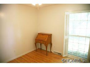 34 Waverly Court - Photo 14