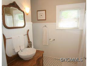 304 Shepherd Street - Photo 10