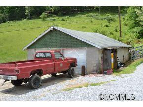 3339 Beaverdam Rd - Photo 4