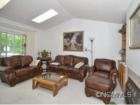 802 Woodlea Court - Photo 3