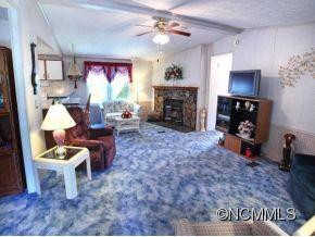 381 KATIE DRIVE - Photo 2