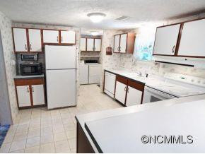 381 KATIE DRIVE - Photo 5