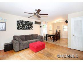 39 McDade - Photo 2