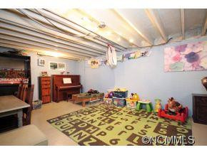 39 McDade - Photo 13