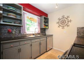 39 McDade - Photo 5