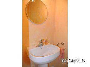 898 Tsisqua Circle - Photo 10