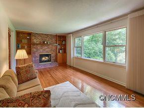 1713 UNIVERSITY HEIGHTS ROAD - Photo 3