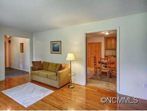 1713 UNIVERSITY HEIGHTS ROAD - Photo 4