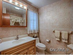 1713 UNIVERSITY HEIGHTS ROAD - Photo 9
