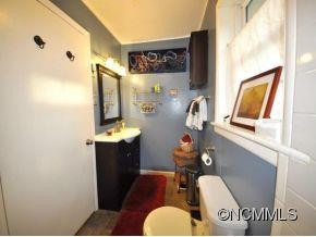 208 BROOKS COVE RD - Photo 11