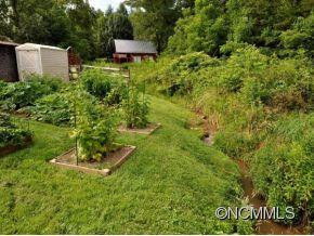 208 BROOKS COVE RD - Photo 16