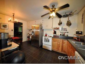 208 BROOKS COVE RD - Photo 5