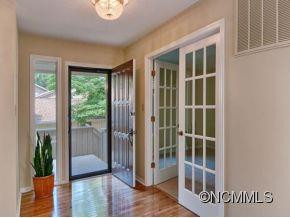 113 DEERLAKE DRIVE - Photo 2