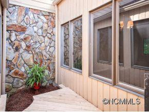 113 DEERLAKE DRIVE - Photo 12