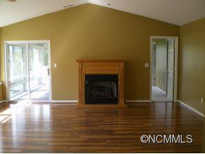 69 E. Danbury - Photo 2