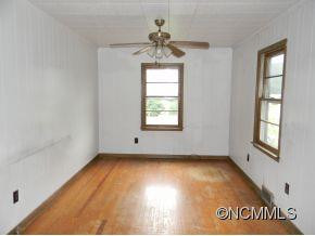 15 LAWRENCE STREET - Photo 2