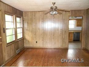 15 LAWRENCE STREET - Photo 3