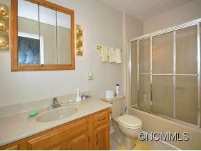 18 WHITE PINE CIRCLE - Photo 8